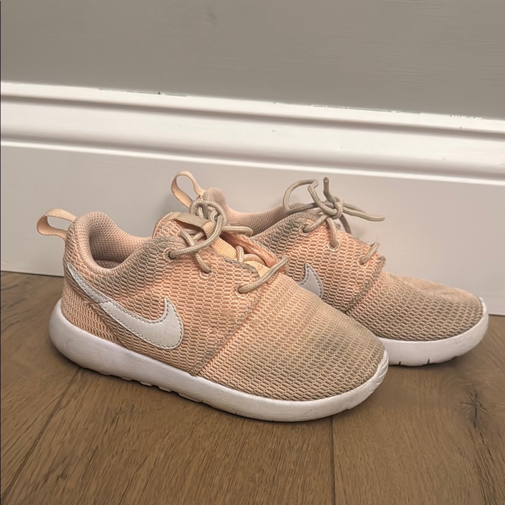 Nike Kids Peach Sneakers